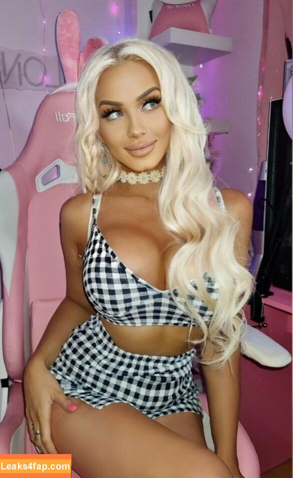 blondexbombx / britishblondebomb leaked photo photo #0001