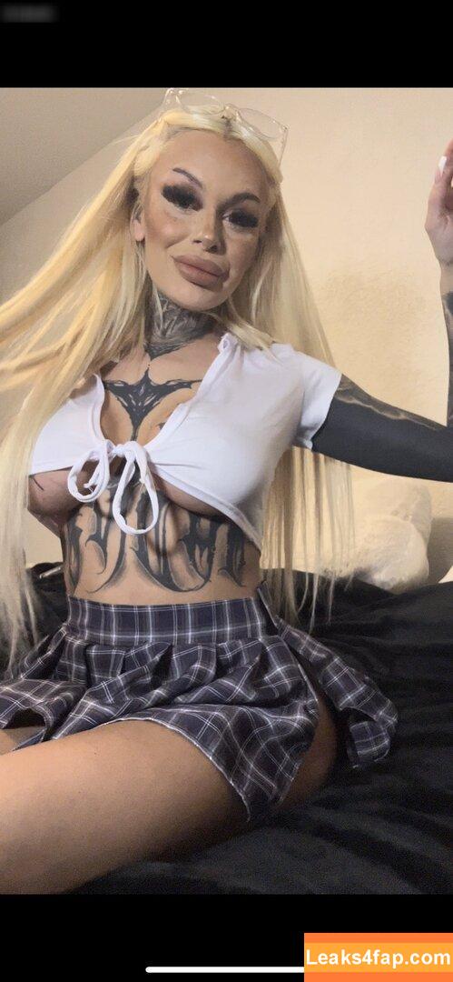blondiebombbarbs/Badbarbiet / blondiebombbarbs leaked photo photo #0001