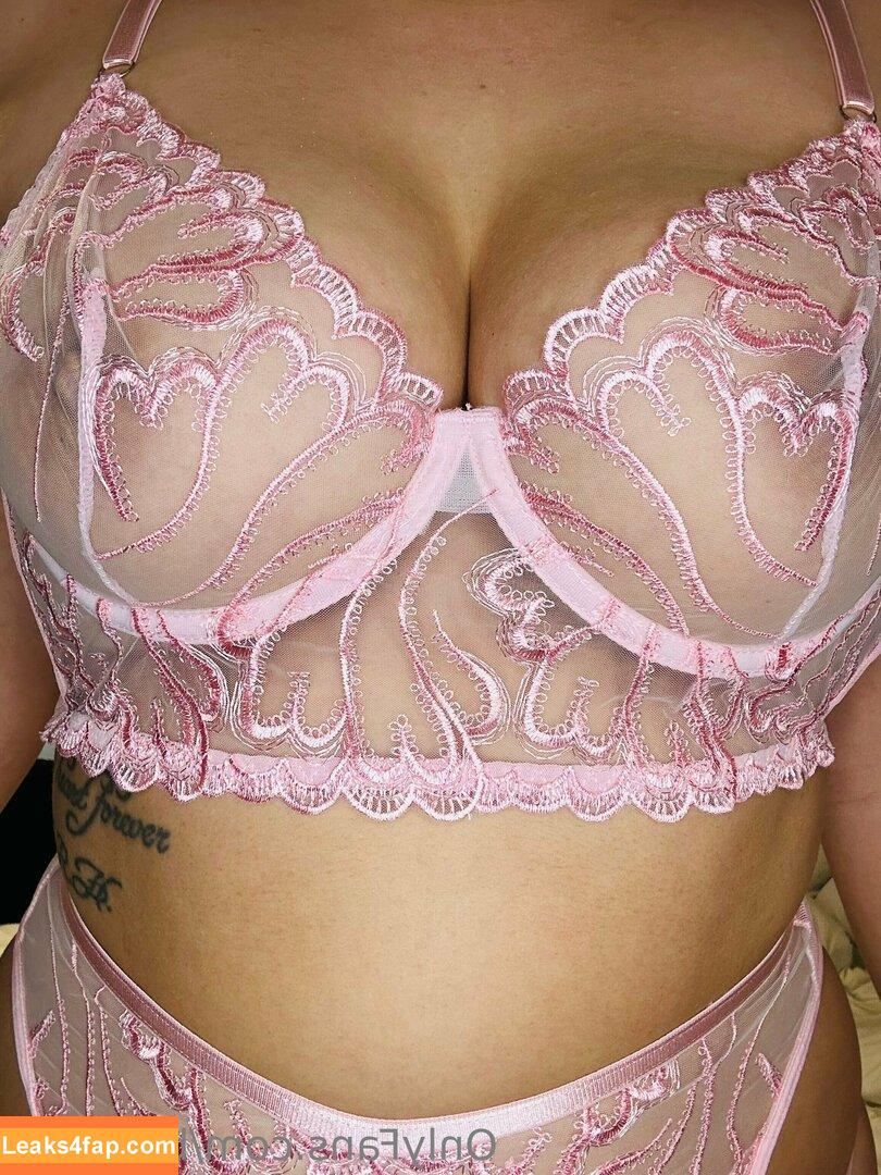 bootyl22 / tbooty23_ leaked photo photo #0026
