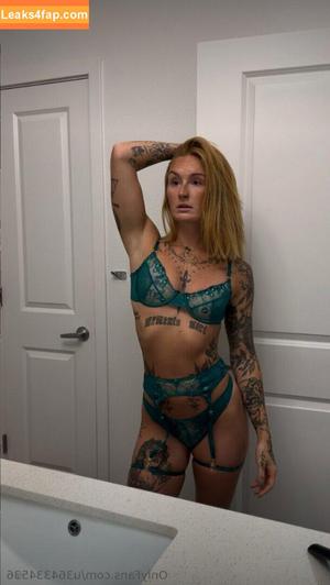 Brittani Welker photo #0007