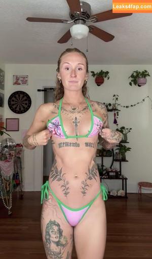 Brittani Welker photo #0025
