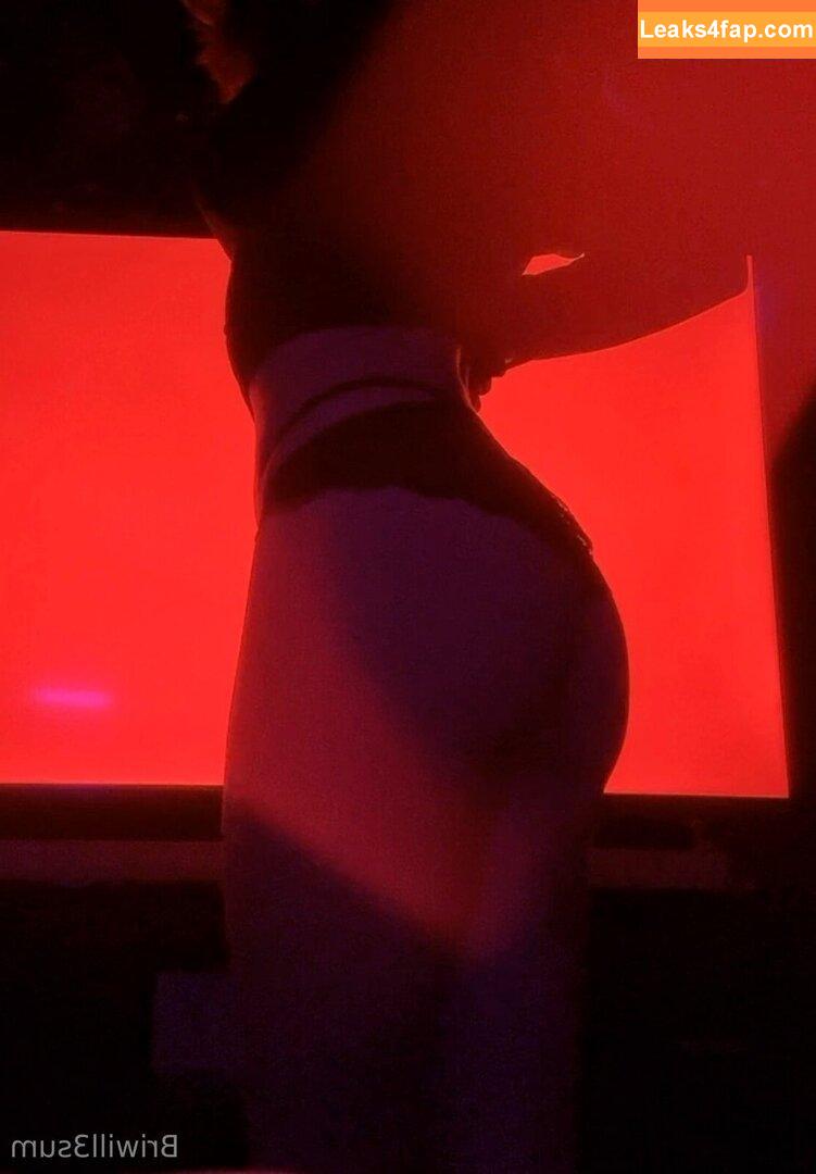 briwill3sum /  leaked photo photo #0013