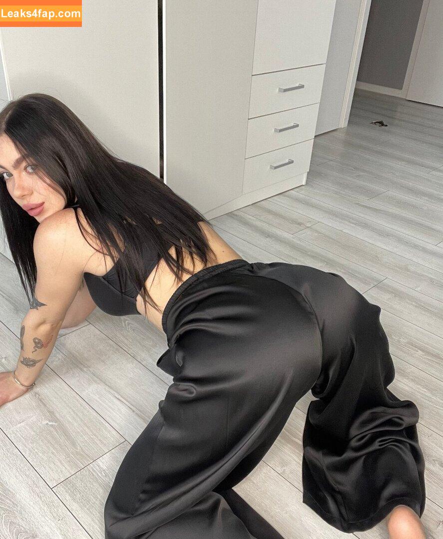 bunny_secrets01 /  leaked photo photo #0032