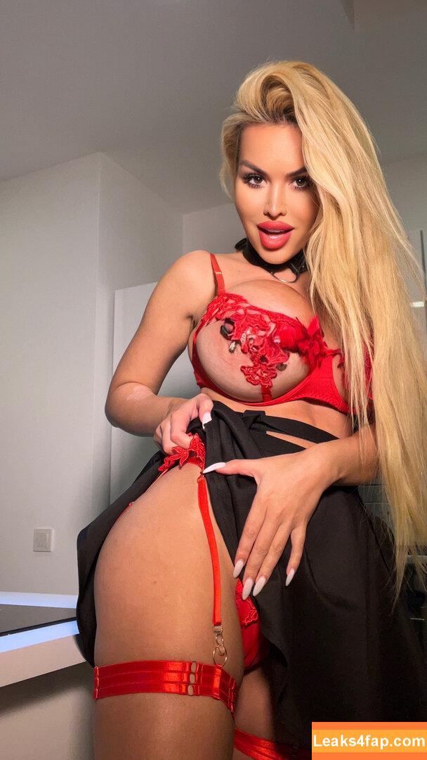 Busty Barbie / boobinatitv / busty_barbie / nina peterson leaked photo photo #0059