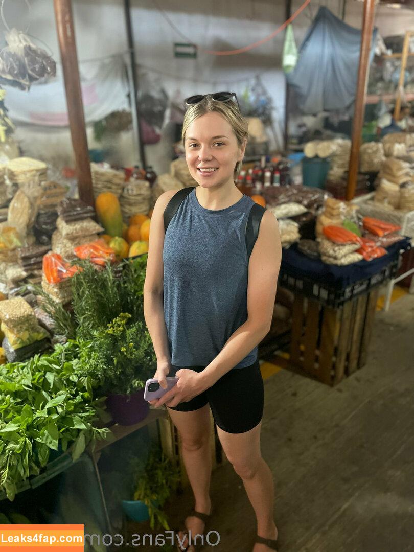 caireen / caireen25 / caireenonline leaked photo photo #0019