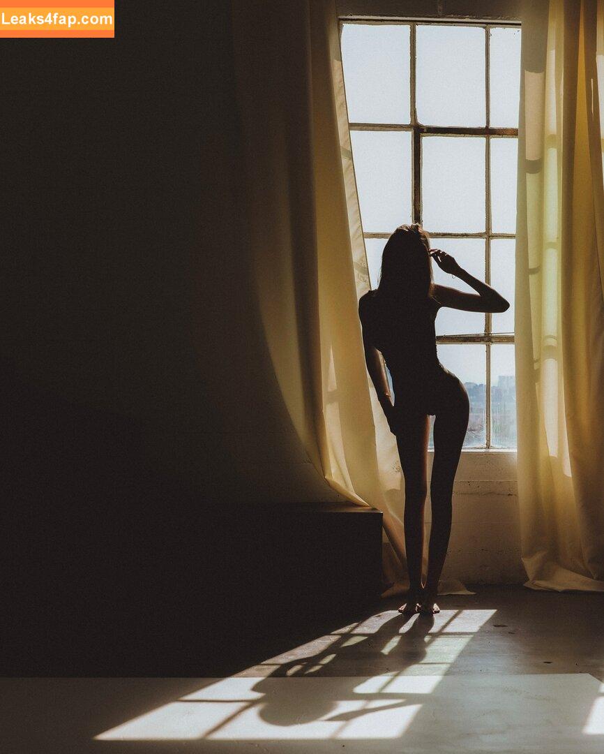 Caitlin O'neill / caitlinerinoneill слитое фото фото #0012