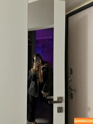 Camilla photo #0081