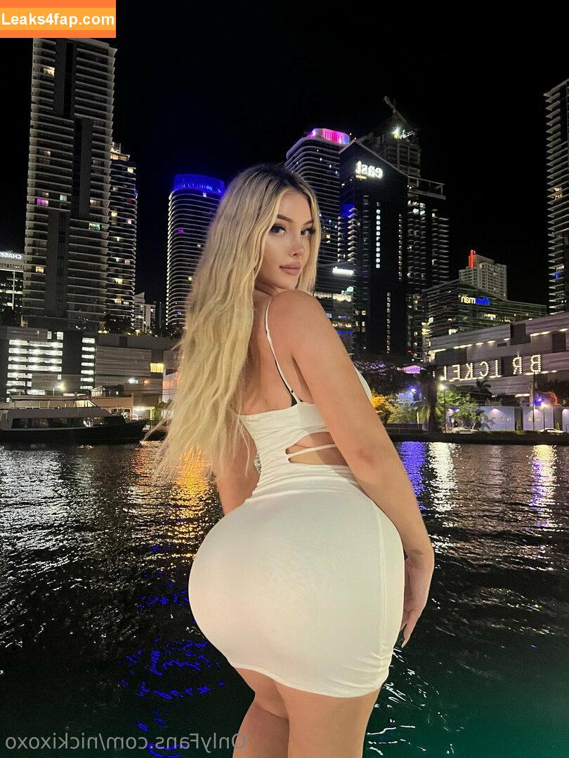 Carlinicki / Nickixoxo / carli.nickii leaked photo photo #0038