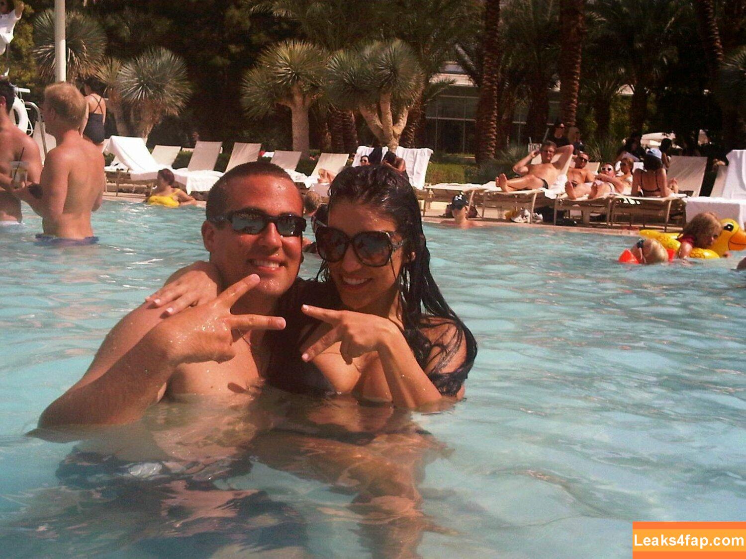 Carol / c.a.r.o.l.b / carolhot69 / carolinnx leaked photo photo #0025