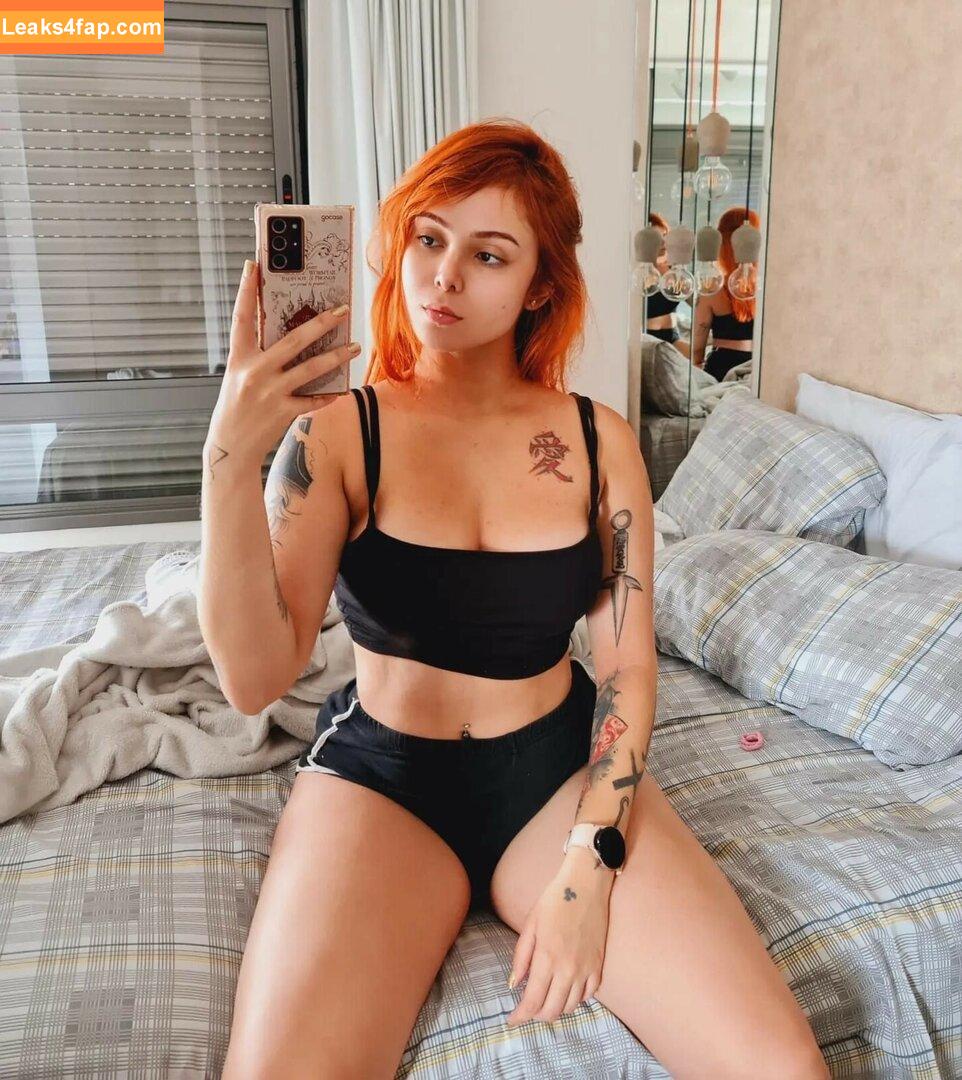 Carolina Trindade / carrietlol leaked photo photo #0006