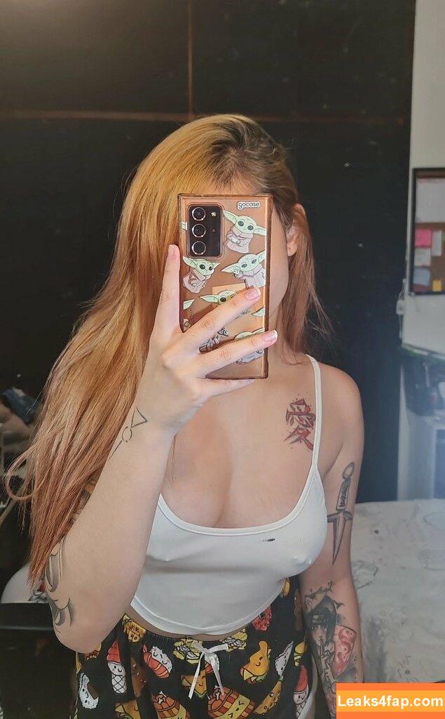 Carolina Trindade / carrietlol leaked photo photo #0036