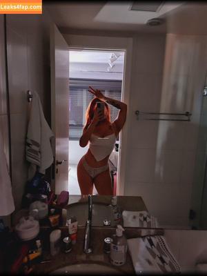 Carolina Trindade photo #0022