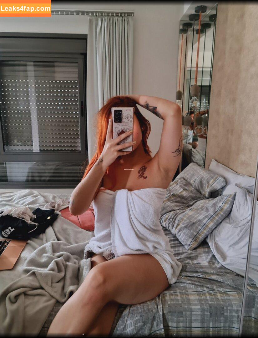 carrietlol /  leaked photo photo #0031