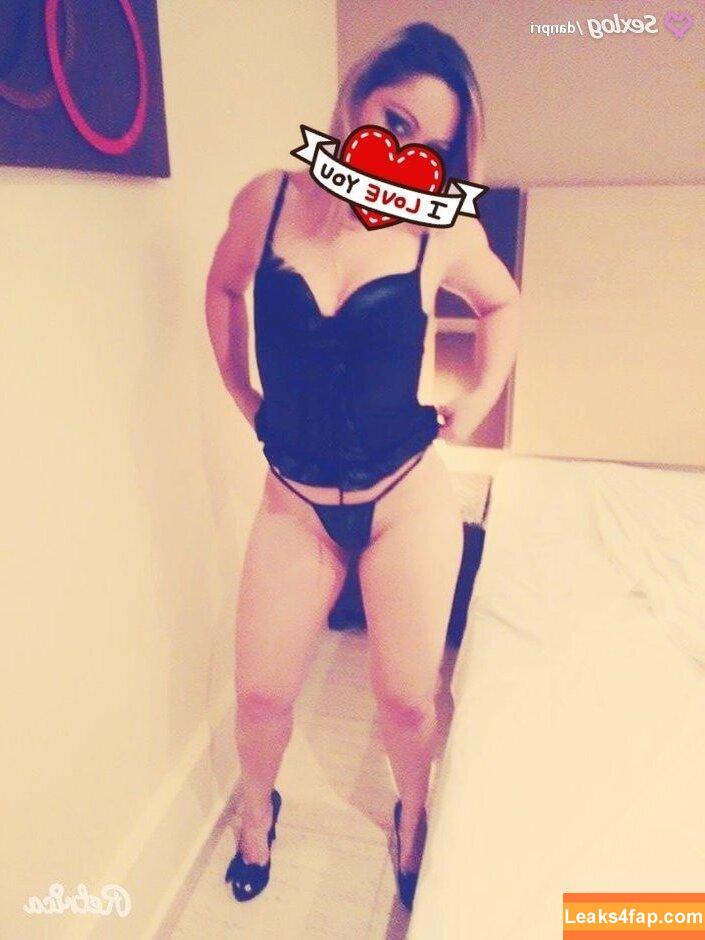 Casadas HotWife / https: / jessistone / marinarotty.ofc leaked photo photo #0089