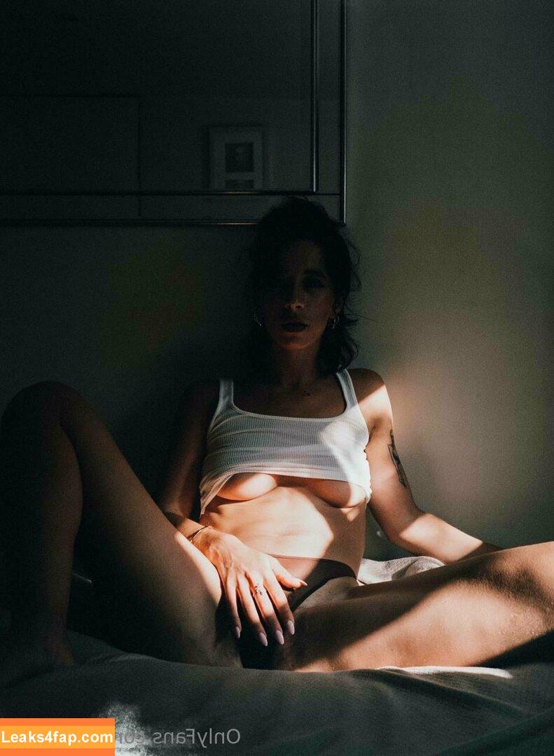 cdulievre /  leaked photo photo #0025