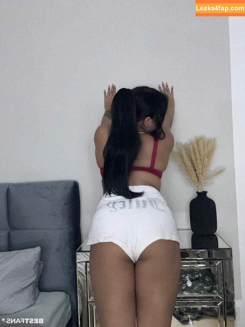 celina_x31 / loeclna3 leaked photo photo #0001