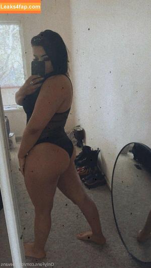 Charli Evans photo #0011