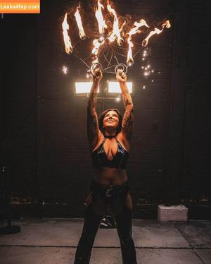 Charli Evans photo #0056