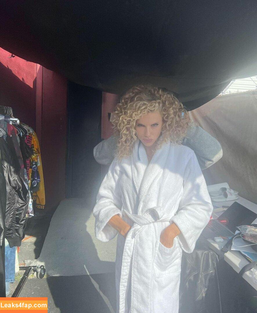 Charlotte McKinney / Char_mck / charlottemckinney leaked photo photo #0002