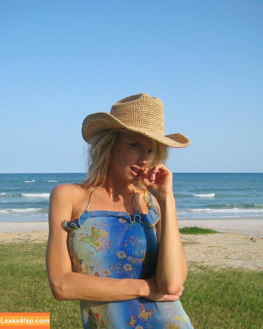 Charlotte McKinney / Char_mck / charlottemckinney leaked photo photo #0118