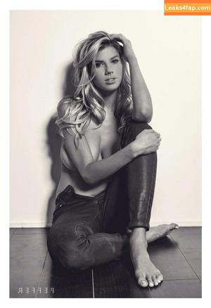 Charlotte McKinney photo #0020