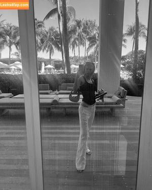 Charlotte McKinney photo #0189