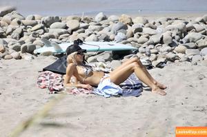 Charlotte McKinney photo #0395