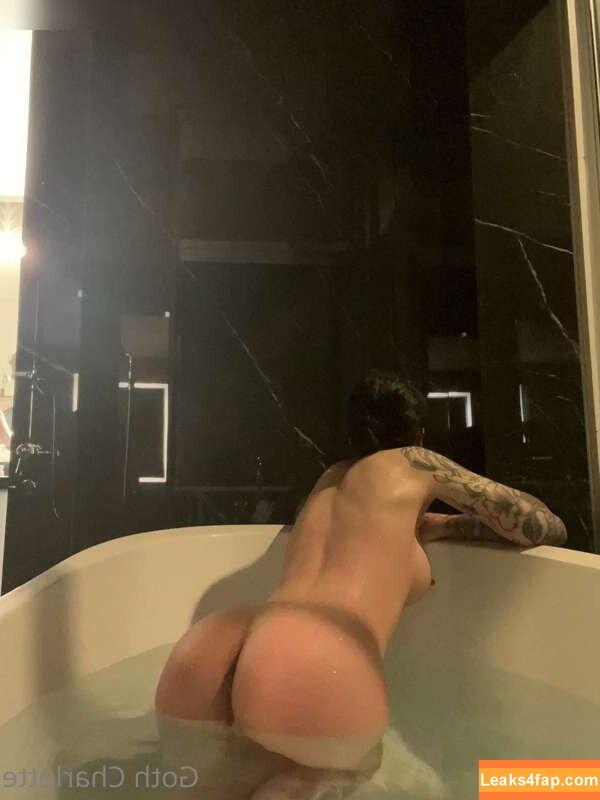 Charlotte Sartre / gothcharlotte leaked photo photo #0353