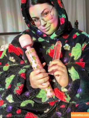 cherryxoviolet photo #0020