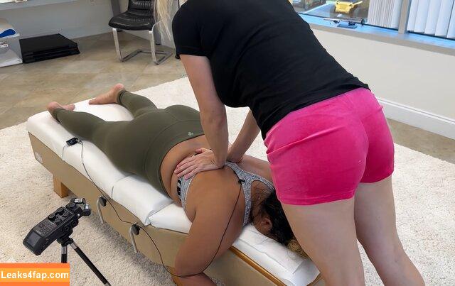 Chiropractor / Brenda Mondragon leaked photo photo #0018