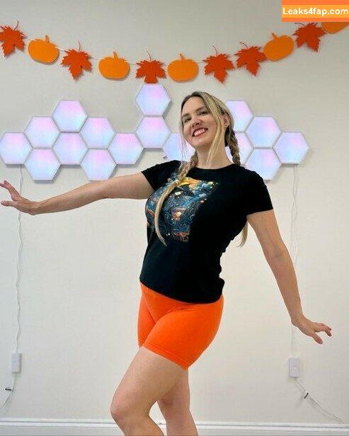 Chiropractor / Brenda Mondragon leaked photo photo #0021