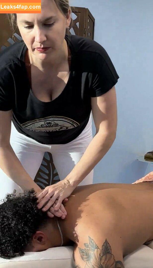 Chiropractor / Brenda Mondragon leaked photo photo #0035