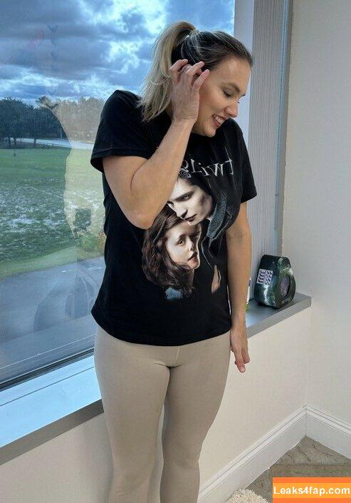 Chiropractor / Brenda Mondragon leaked photo photo #0050