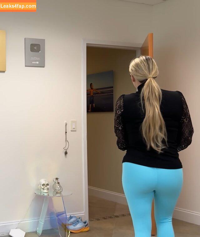 Chiropractor / Brenda Mondragon leaked photo photo #0056