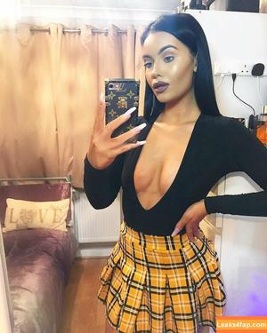 Chloe Bain photo #0018
