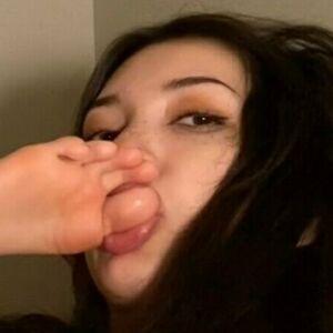 Christinuhm leaked photo photo #0003