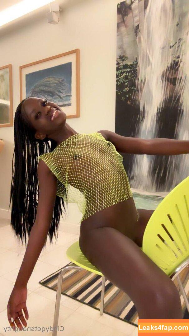 cindygetsnaughty / logicdoesntapply leaked photo photo #0041