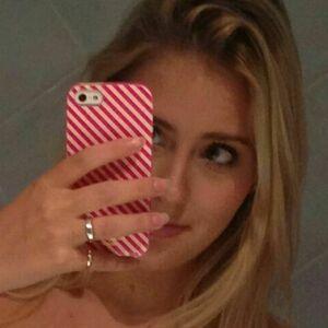 Claire Abbott photo #0009