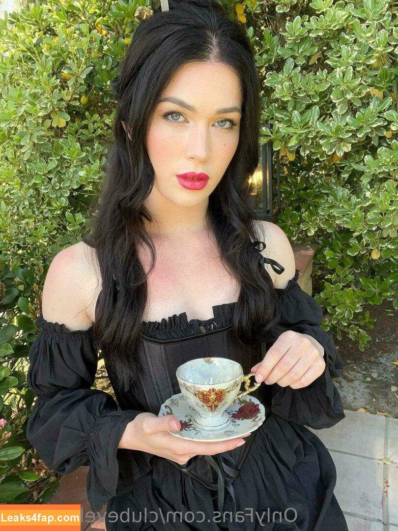 clubevelynclaire / officialevelynclaire leaked photo photo #0009