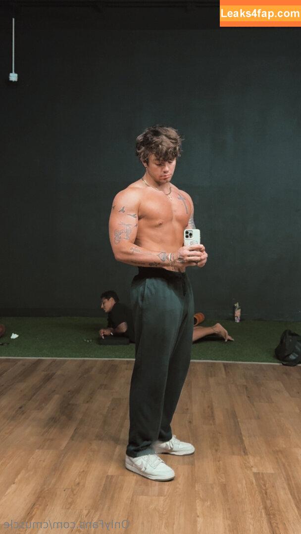 cmuscle /  leaked photo photo #0001