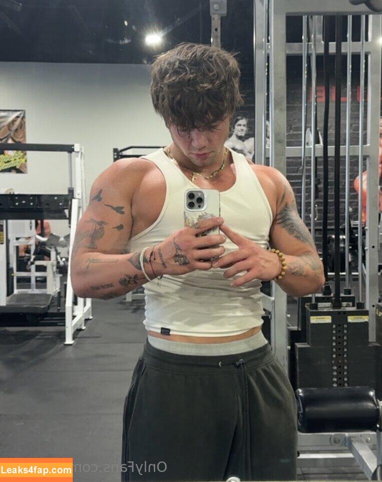 cmuscle /  leaked photo photo #0005