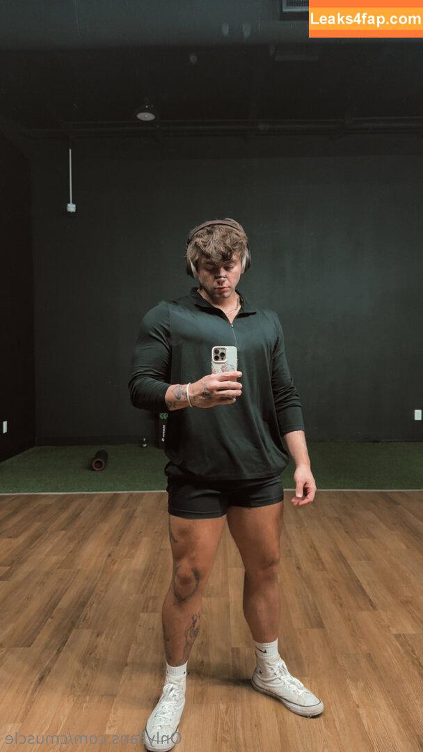 cmuscle /  leaked photo photo #0008