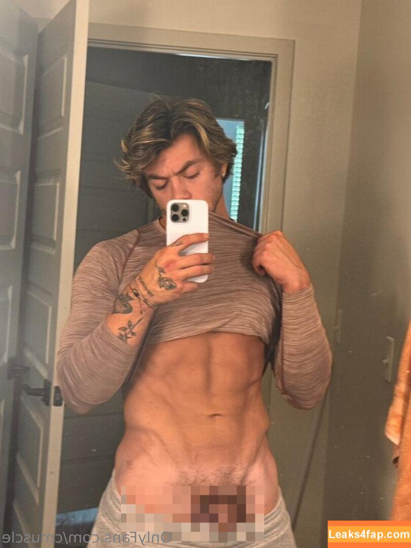 cmuscle /  leaked photo photo #0011