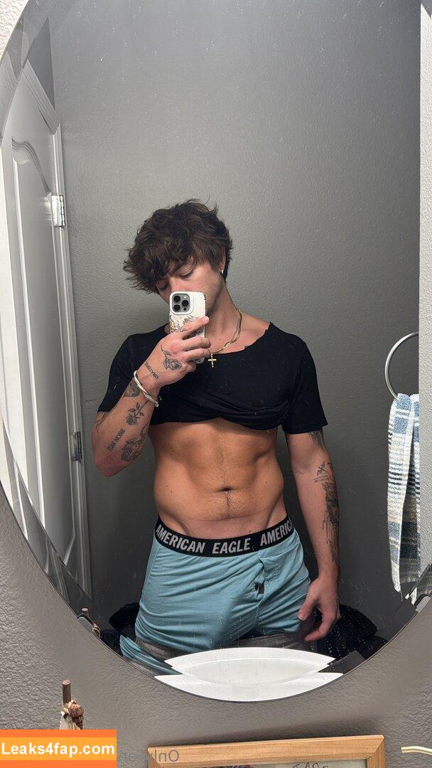 cmuscle /  leaked photo photo #0015