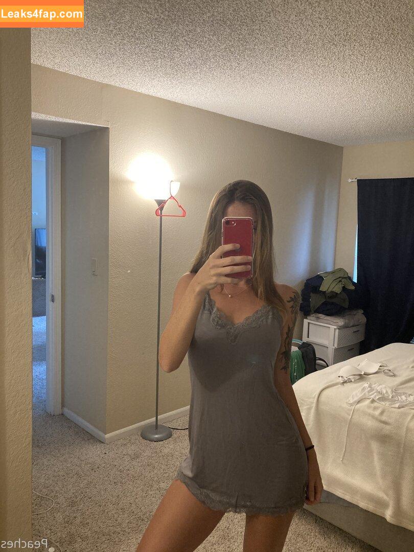 cremedelapeach / cremedelapeach__ leaked photo photo #0417
