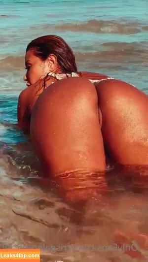 Cris Galera photo #0070