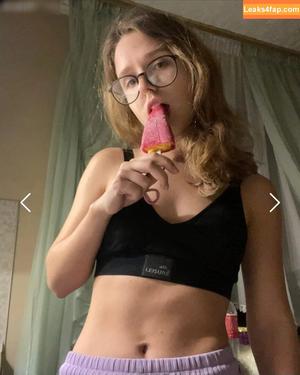 curly_decency photo #0139
