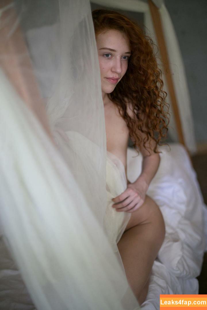 Curly Fenix / curly.phoenix / curlyphenix leaked photo photo #0025