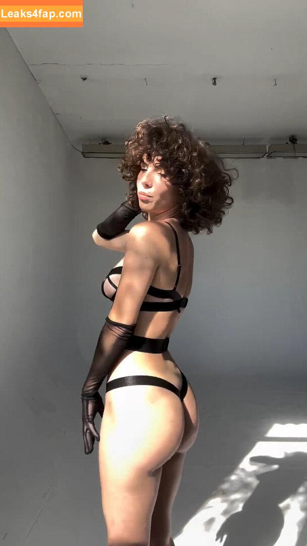 curlywiktoria / curlyvictoria / curlyyycue / wiktoria moldawiak слитое фото фото #0098