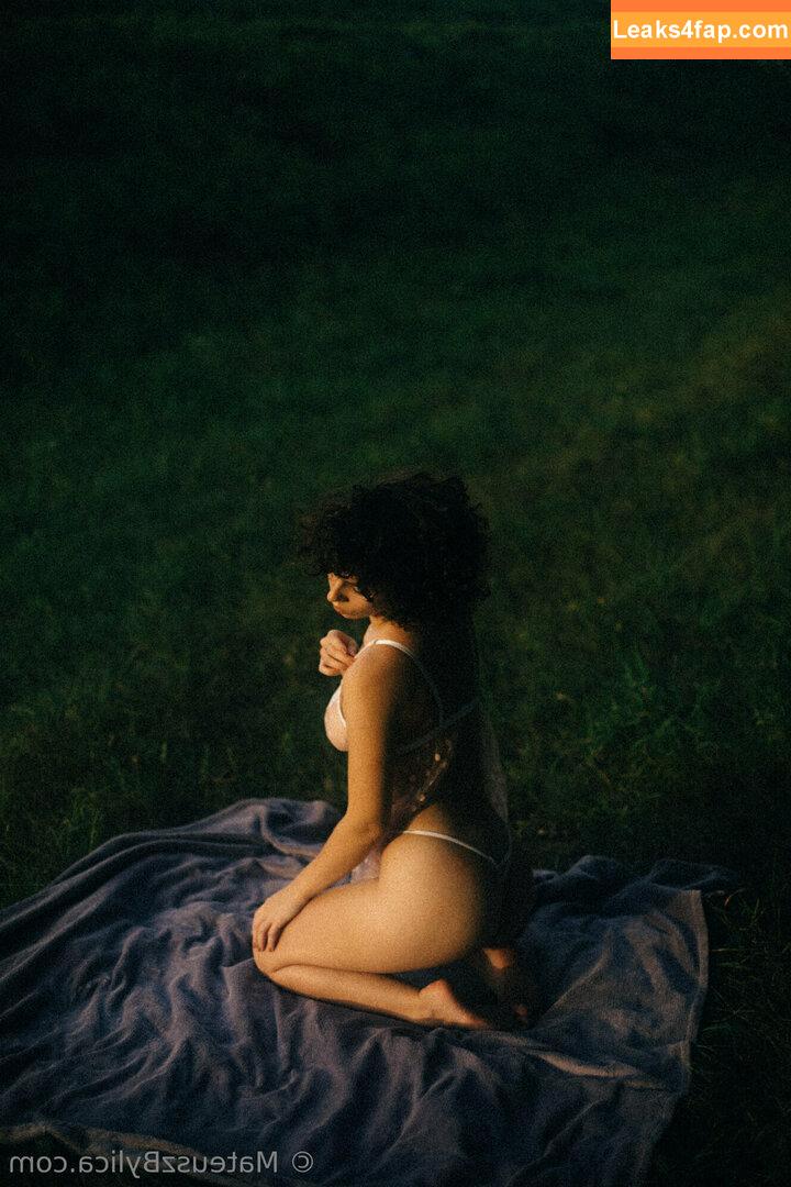 curlywiktoria / curlyvictoria / curlyyycue / wiktoria moldawiak слитое фото фото #0105